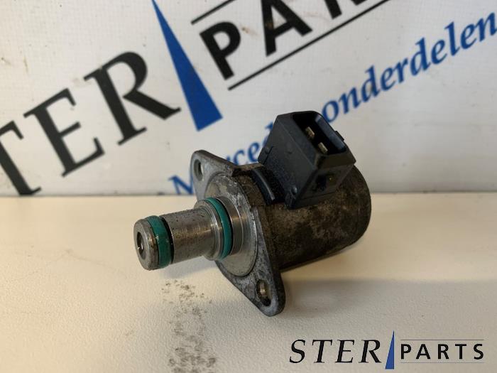 Begagnade Styrboxsensor Mercedes CLS (C219) 320 CDI 24V Pris € 74,50 Marginaltabell erbjuds av Sterparts Mercedes specialist