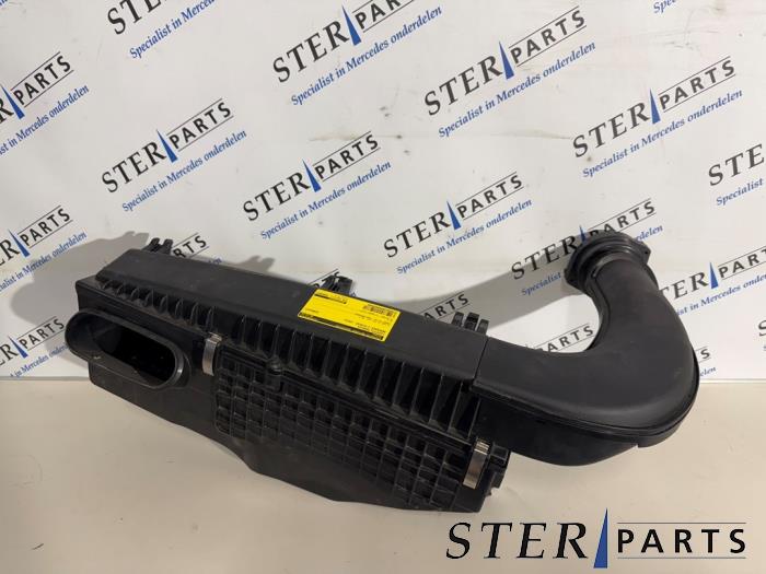 Gebrauchte Luftfiltergehäuse Mercedes C (W205) C-180 1.6 CDI BlueTEC, C-180 d 16V Preis € 75,00 Margenregelung angeboten von Sterparts Mercedes specialist