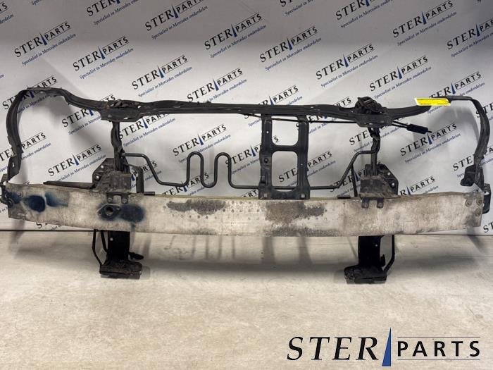 Używane Panel przedni Mercedes C Combi (S203) 2.2 C-200 CDI 16V Cena € 99,50 Procedura marży oferowane przez Sterparts Mercedes specialist