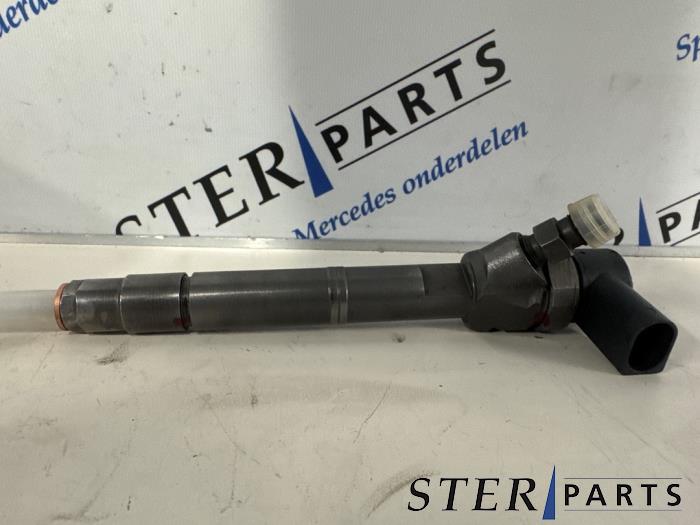 Usagé Injecteurs Mercedes C (W203) 2.2 C-200 CDI 16V Prix € 74,95 Règlement à la marge proposé par Sterparts Mercedes specialist