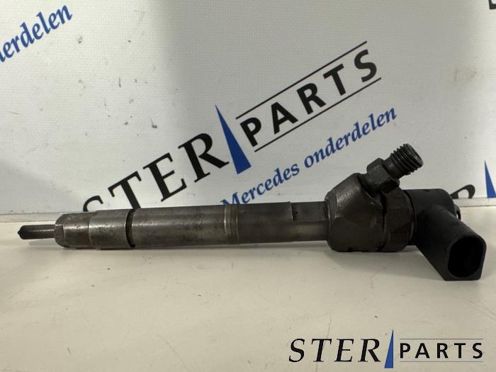 Usagé Injecteurs Mercedes C (W203) 2.2 C-200 CDI 16V Prix € 74,95 Règlement à la marge proposé par Sterparts Mercedes specialist