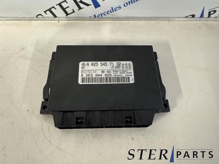 Begagnade PDC-modul Mercedes E Combi (S211) 3.2 E-320 CDI 24V Pris € 24,95 Marginaltabell erbjuds av Sterparts Mercedes specialist