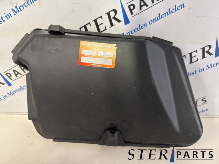 Usagé Divers Mercedes E Combi (S211) 3.2 E-320 CDI 24V Prix € 12,50 Règlement à la marge proposé par Sterparts Mercedes specialist
