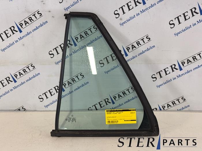 Usados Ventanilla triangular izquierda detrás Mercedes C Combi (S202) 1.8 C180T 16V Precio € 19,50 Norma de margen ofrecido por Sterparts Mercedes specialist