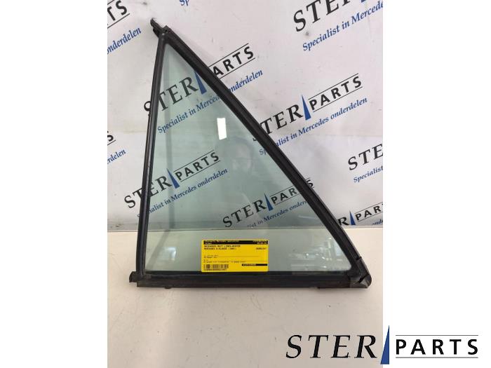 Usados Ventanilla triangular izquierda detrás Mercedes E (W124) 2.0 200 D Precio € 19,95 Norma de margen ofrecido por Sterparts Mercedes specialist
