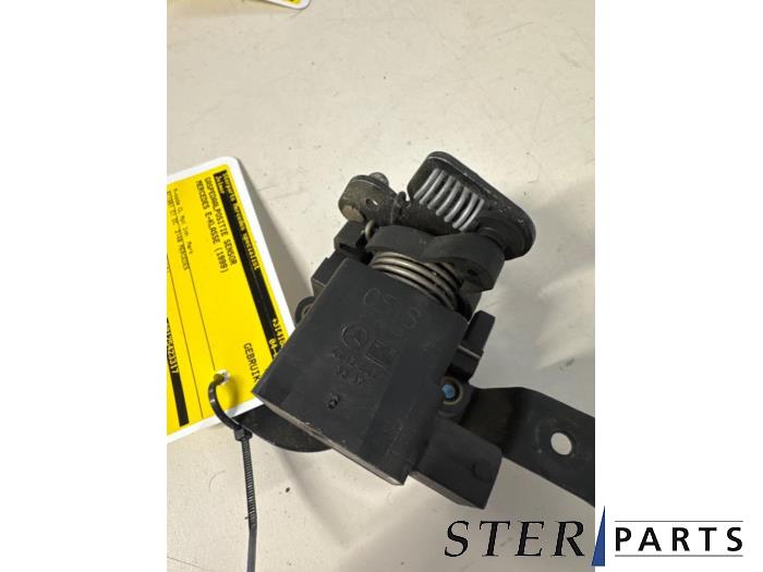 Gebrauchte Gaspedalposition Sensor Mercedes E (W210) 2.2 E-200 CDI 16V Preis € 74,95 Margenregelung angeboten von Sterparts Mercedes specialist