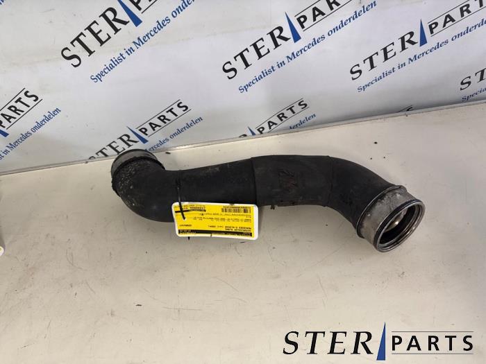 Gebrauchte Intercooler Schlauch Mercedes E Combi (S211) 3.2 E-320 CDI 24V Preis € 15,00 Margenregelung angeboten von Sterparts Mercedes specialist