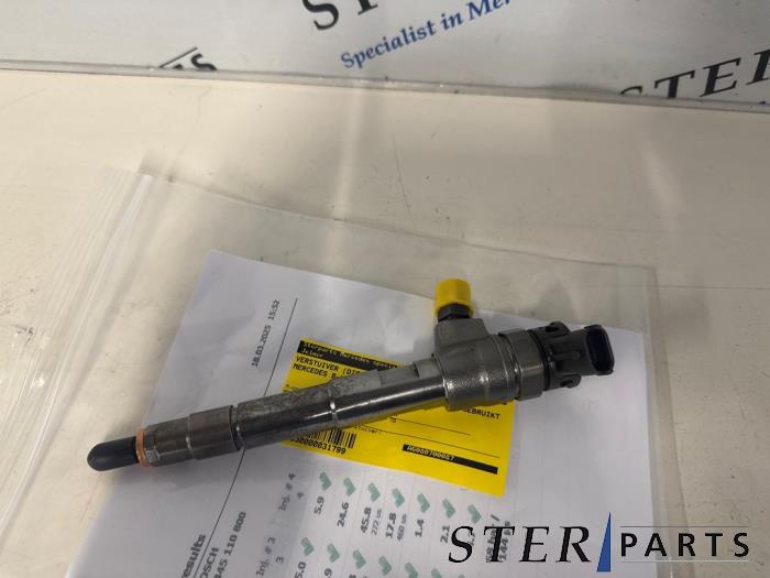 Usagé Injecteurs Mercedes B (W247) 1.5 B-160d Prix € 151,19 Prix TTC proposé par Sterparts Mercedes specialist