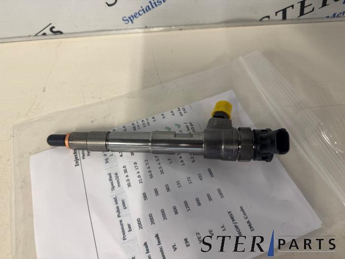 Gebrauchte Einspritzdüse (Diesel) Mercedes B (W247) 1.5 B-160d Preis € 151,19 Mit Mehrwertsteuer angeboten von Sterparts Mercedes specialist
