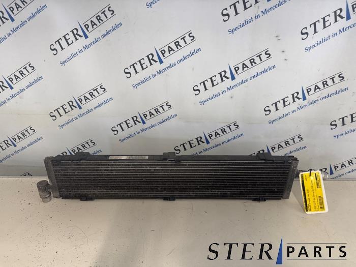 Usagé Radiateur Mercedes C (W205) C-350 e 2.0 16V Prix € 49,50 Règlement à la marge proposé par Sterparts Mercedes specialist