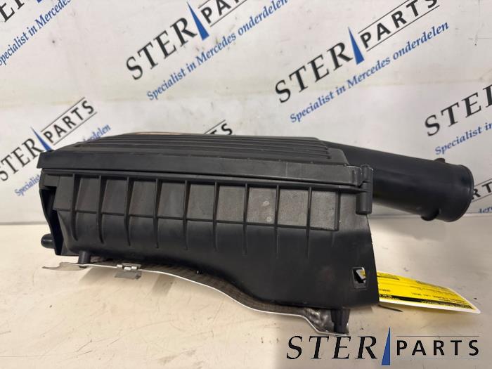 Begagnade Luftfilterhus Mercedes C (W205) C-350 e 2.0 16V Pris € 34,95 Marginaltabell erbjuds av Sterparts Mercedes specialist