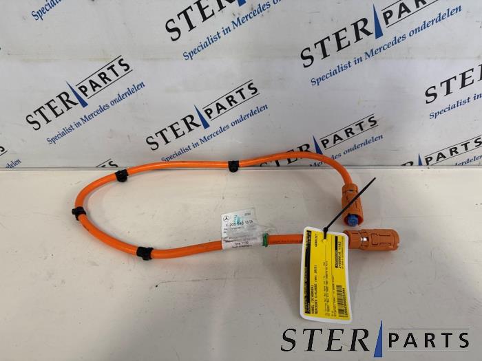 Używane Kabel (rózne) Mercedes C (W205) C-350 e 2.0 16V Cena € 49,50 Procedura marży oferowane przez Sterparts Mercedes specialist