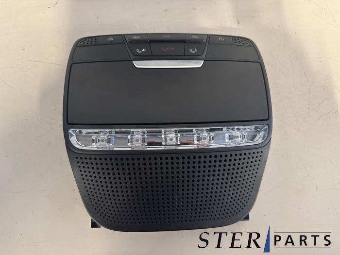 Begagnade Innerbelysning, fram Mercedes E (W213) E-200 2.0 Turbo 16V Pris € 59,50 Marginaltabell erbjuds av Sterparts Mercedes specialist