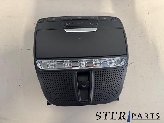 Begagnade Innerbelysning, fram Mercedes E (C238) E-200 2.0 Turbo 16V 4-Matic Pris € 124,50 Marginaltabell erbjuds av Sterparts Mercedes specialist