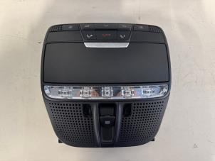 Używane Oswietlenie wewnetrzne przód Mercedes C (W205) C-200 2.0 CGI 16V Cena € 39,50 Procedura marży oferowane przez Sterparts Mercedes specialist