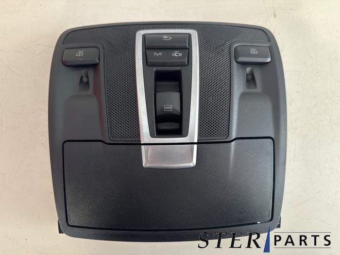 Begagnade Innerbelysning, fram Mercedes ML III (166) 2.1 ML-250 CDI 16V BlueTEC 4-Matic Pris € 99,50 Marginaltabell erbjuds av Sterparts Mercedes specialist