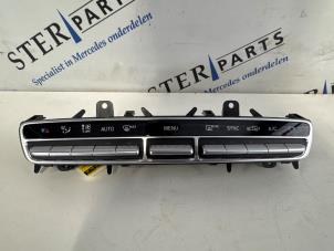 Używane Panel sterowania klimatyzacji Mercedes C (W205) C-180 1.6 16V Cena € 44,95 Procedura marży oferowane przez Sterparts Mercedes specialist