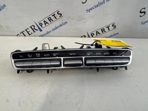Używane Panel sterowania klimatyzacji Mercedes C (W205) C-180 1.6 16V Cena € 44,95 Procedura marży oferowane przez Sterparts Mercedes specialist