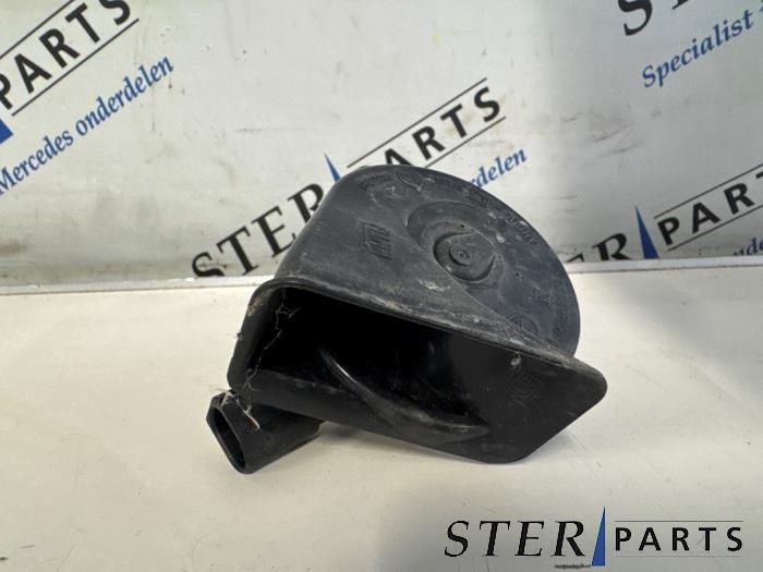 Używane Klakson Mercedes B (W246/W242) B-250 e Cena € 19,95 Procedura marży oferowane przez Sterparts Mercedes specialist