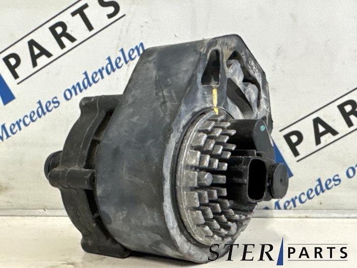 Begagnade Extra vattenpump Mercedes B (W246/W242) B-250 e Pris € 124,50 Marginaltabell erbjuds av Sterparts Mercedes specialist