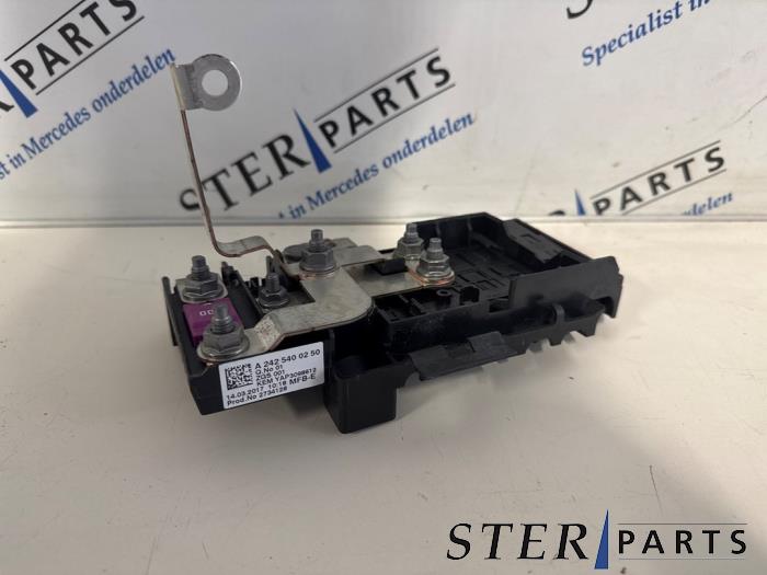 Begagnade Säkringsbox Mercedes B (W246/W242) B-250 e Pris € 94,50 Marginaltabell erbjuds av Sterparts Mercedes specialist