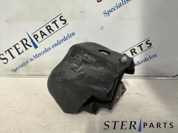 Used Engine mount Mercedes Sprinter 3,5t (906.73) 309 CDI 16V Price € 18,09 Inclusive VAT offered by Sterparts Mercedes specialist