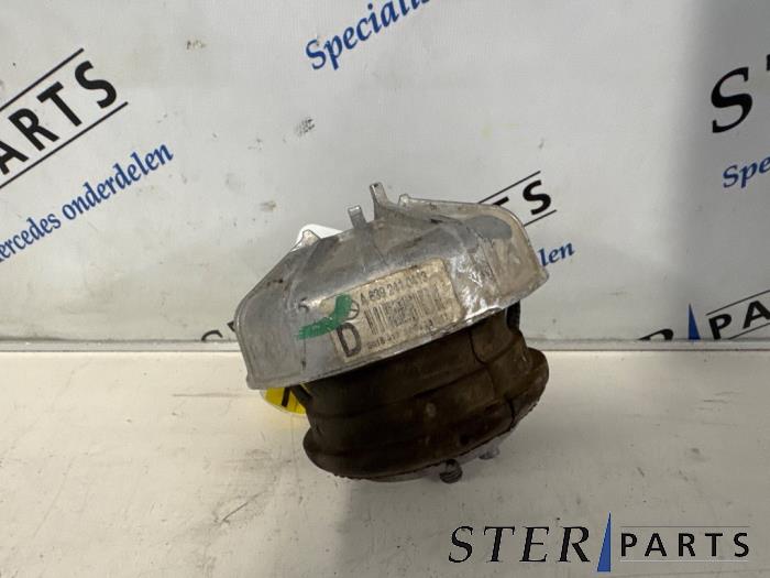 Used Engine mount Mercedes Vito (639.7) 2.2 111 CDI 16V Price € 24,14 Inclusive VAT offered by Sterparts Mercedes specialist
