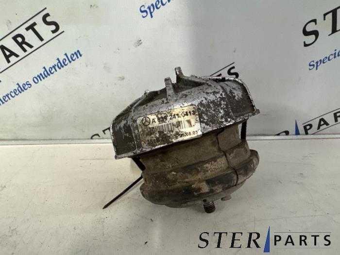 Used Engine mount Mercedes Vito (639.7) 2.2 111 CDI 16V Price € 24,14 Inclusive VAT offered by Sterparts Mercedes specialist