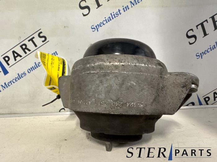 Used Engine mount Mercedes E (W124) 4.2 E-420 32V Price € 49,50 Margin scheme offered by Sterparts Mercedes specialist