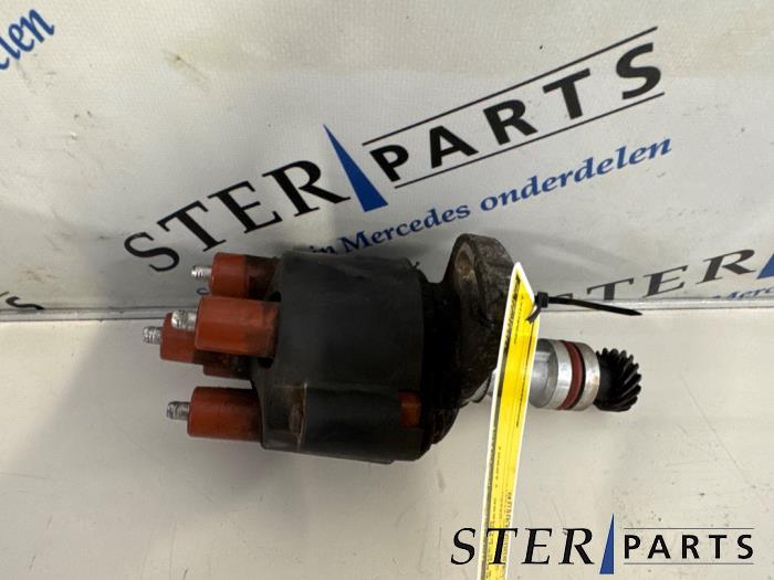 Gebrauchte Stromverteiler Mercedes E (W124) 2.0 200 Preis € 124,50 Margenregelung angeboten von Sterparts Mercedes specialist