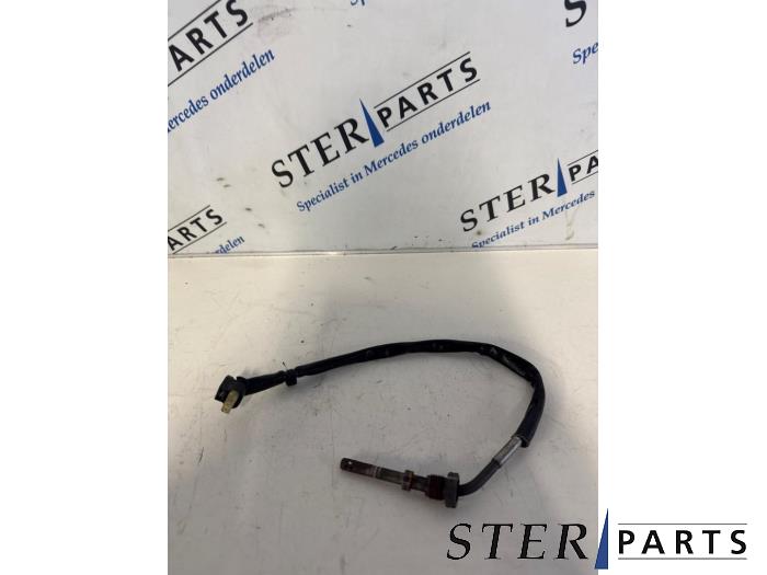 Usagé Sensor température d’échappement Mercedes E (W212) E-200 CDI 16V BlueEfficiency,BlueTEC Prix € 29,95 Règlement à la marge proposé par Sterparts Mercedes specialist