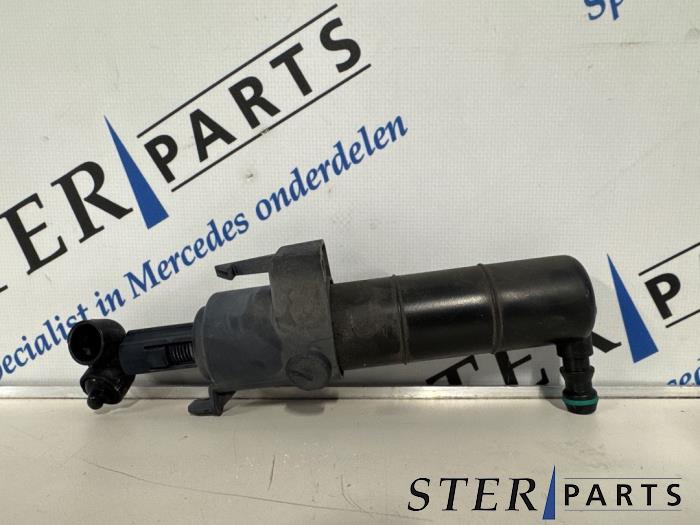 Używane Spryskiwacz reflektorów Mercedes E (W212) E-350 BlueTec V6 24V Cena € 19,95 Procedura marży oferowane przez Sterparts Mercedes specialist