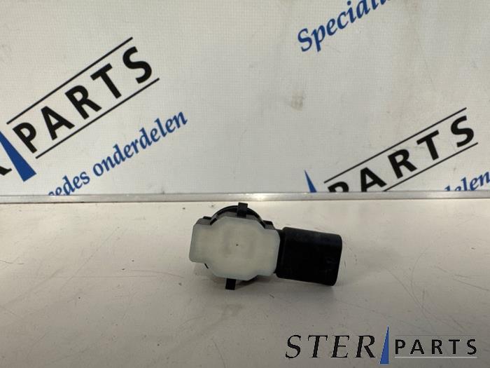 Usados Sensor PDC Mercedes B (W246/W242) 1.6 B-180 BlueEFFICIENCY Turbo 16V Precio € 25,00 Norma de margen ofrecido por Sterparts Mercedes specialist