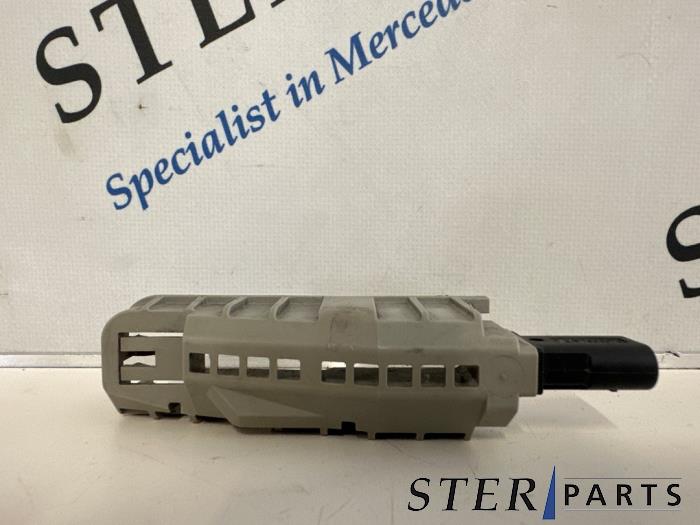 Begagnade Sensor (övriga) Mercedes E (W212) E-350 BlueTec V6 24V Pris € 14,95 Marginaltabell erbjuds av Sterparts Mercedes specialist