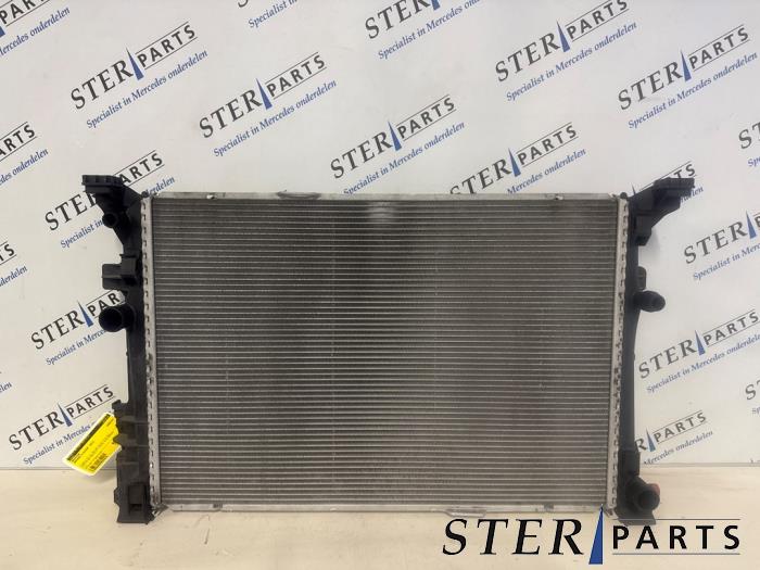 Gebruikte Kühler Mercedes B (W246/W242) 1.6 B-180 BlueEFFICIENCY Turbo 16V Prijs € 59,50 Margeregeling aangeboden door Sterparts Mercedes specialist
