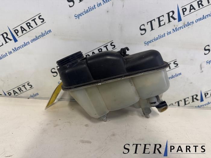 Gebrauchte Ausgleichsbehälter Mercedes CLS (C219) 350 3.5 V6 18V Preis € 20,00 Margenregelung angeboten von Sterparts Mercedes specialist