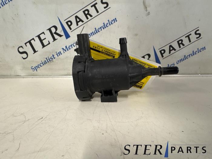 Usagé Limiteur de pression carburant Mercedes A-Klasse AMG (W176) 2.0 A-45 AMG Turbo 16V 4-Matic Prix € 19,95 Règlement à la marge proposé par Sterparts Mercedes specialist