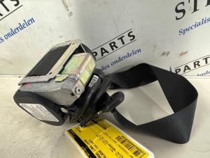 Begagnade Bakre säkerhetsbälte, vänster Mercedes B (W245) 2.0 B-200 16V Turbo Pris € 29,95 Marginaltabell erbjuds av Sterparts Mercedes specialist
