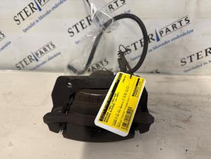 Begagnade Främre bromsok, vänster Mercedes B (W245) 2.0 B-200 16V Turbo Pris € 24,95 Marginaltabell erbjuds av Sterparts Mercedes specialist