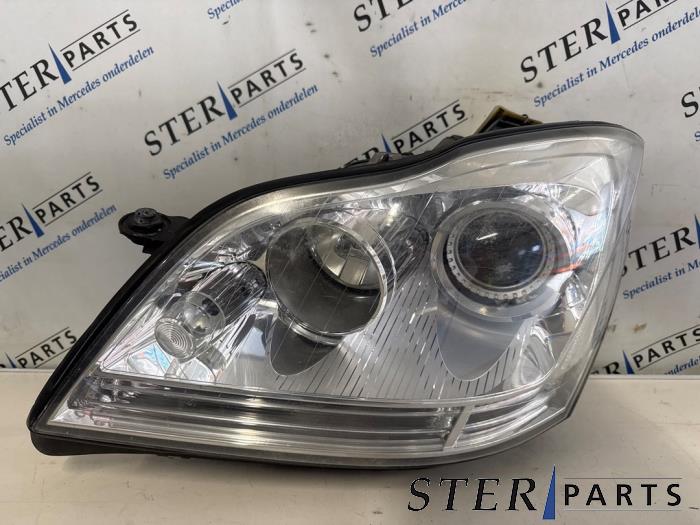 Gebrauchte Scheinwerfer links Mercedes ML II (164/4JG) 3.0 ML-280 CDI 4-Matic V6 24V Preis € 195,00 Margenregelung angeboten von Sterparts Mercedes specialist