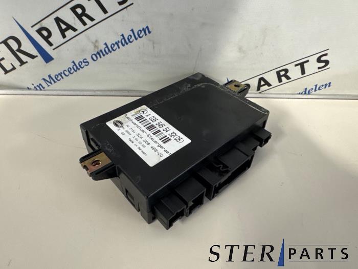 Używane Modul silnika tylnej klapy Mercedes E Combi (S211) 1.8 E-200 K 16V Cena € 49,50 Procedura marży oferowane przez Sterparts Mercedes specialist