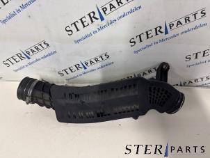 Intercooler Rohr van een Mercedes-Benz E Combi (S211) 1.8 E-200 K 16V 2006