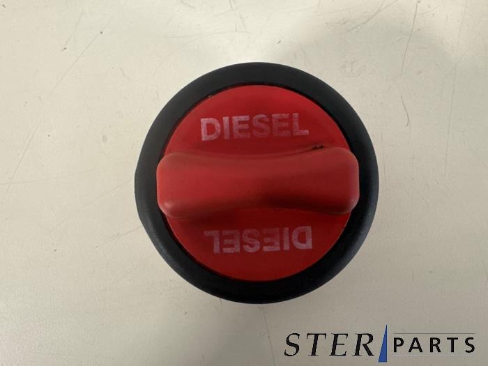 Begagnade Tanklock Mercedes C Estate (S204) 3.0 C-320 CDI V6 24V 4-Matic Pris € 7,50 Marginaltabell erbjuds av Sterparts Mercedes specialist