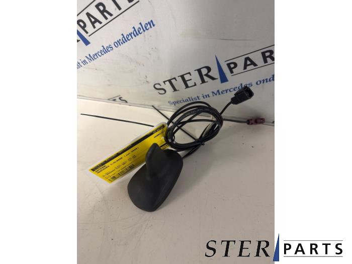 Używane Antena Mercedes C Estate (S204) 3.0 C-320 CDI V6 24V 4-Matic Cena € 34,95 Procedura marży oferowane przez Sterparts Mercedes specialist