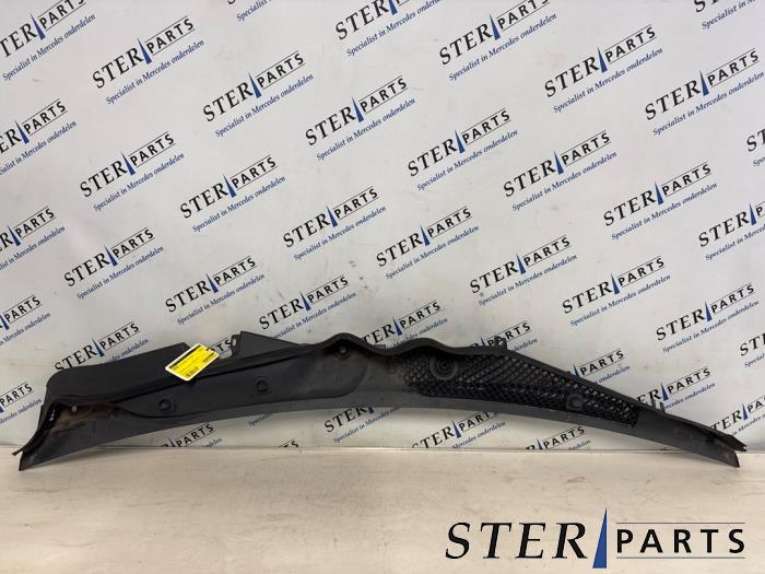 Używane Parawan Mercedes CLS Shooting Brake (X218) 350 CDI BlueEfficiency 3.0 V6 24V Cena € 24,95 Procedura marży oferowane przez Sterparts Mercedes specialist