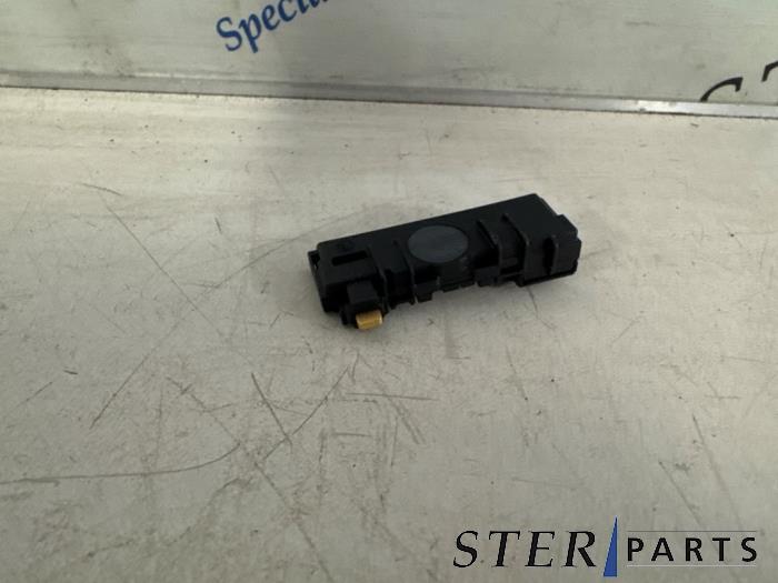 Begagnade Innetemperatursensor Mercedes CLS Shooting Brake (X218) 350 CDI BlueEfficiency 3.0 V6 24V Pris € 12,50 Marginaltabell erbjuds av Sterparts Mercedes specialist