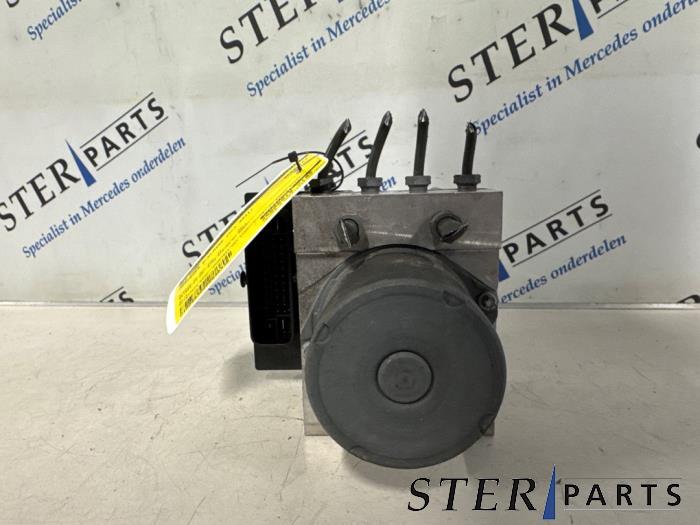 Begagnade ABS-pump Mercedes E Estate (S212) E-220 CDI 16V BlueEfficiency Pris € 74,50 Marginaltabell erbjuds av Sterparts Mercedes specialist