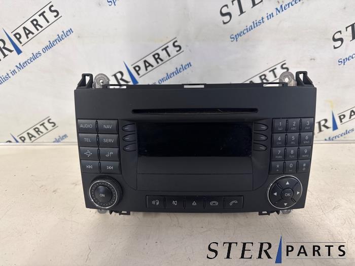 Używane System nawigacji Mercedes Vito (639.6) 2.2 111 CDI 16V Cena € 301,90 Z VAT oferowane przez Sterparts Mercedes specialist