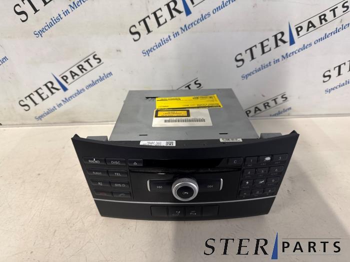 Usagé Système navigation Mercedes E Estate (S212) E-220 CDI 16V BlueEfficiency Prix € 174,50 Règlement à la marge proposé par Sterparts Mercedes specialist