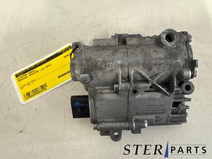 Używane Modul pompa oleju Mercedes Sprinter 5t (906) 513 CDI 16V Cena € 124,95 Procedura marży oferowane przez Sterparts Mercedes specialist